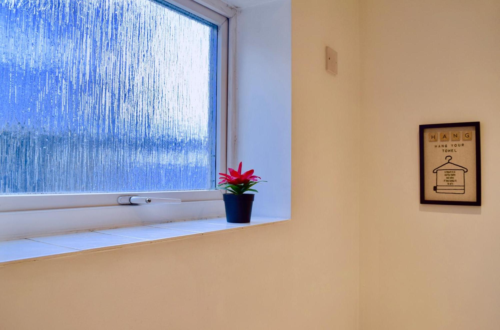 Stylish And Homely 4 Bedroom Home In East London Kültér fotó